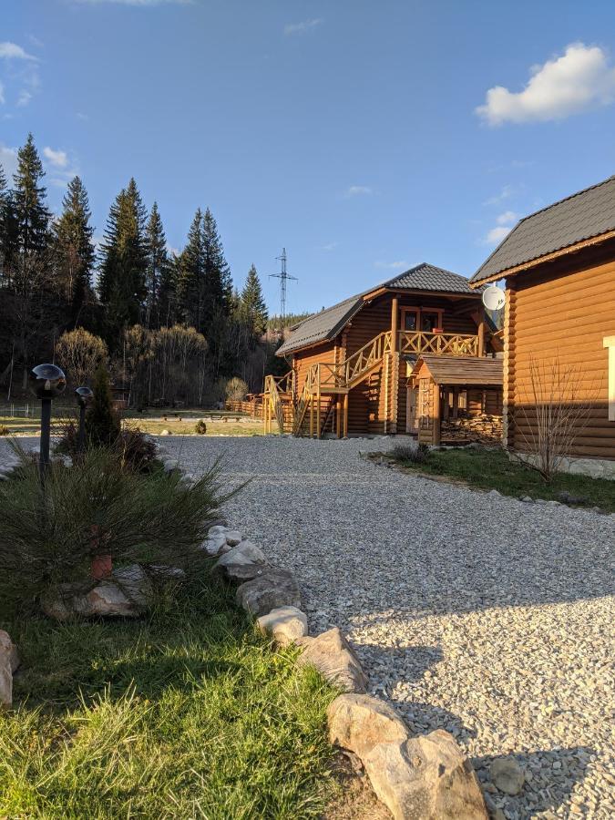 Asher Tatariw Exterior foto