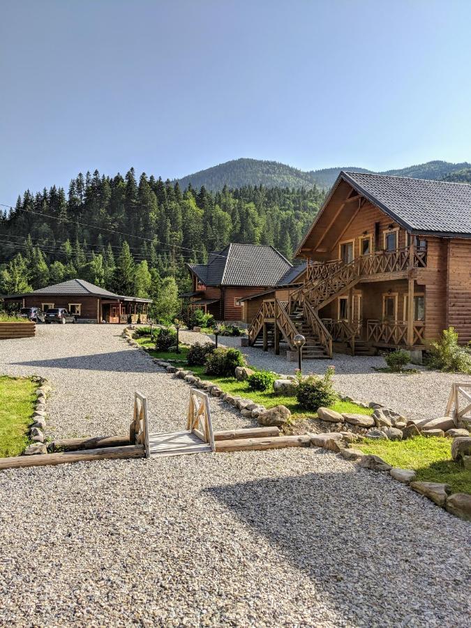 Asher Tatariw Exterior foto