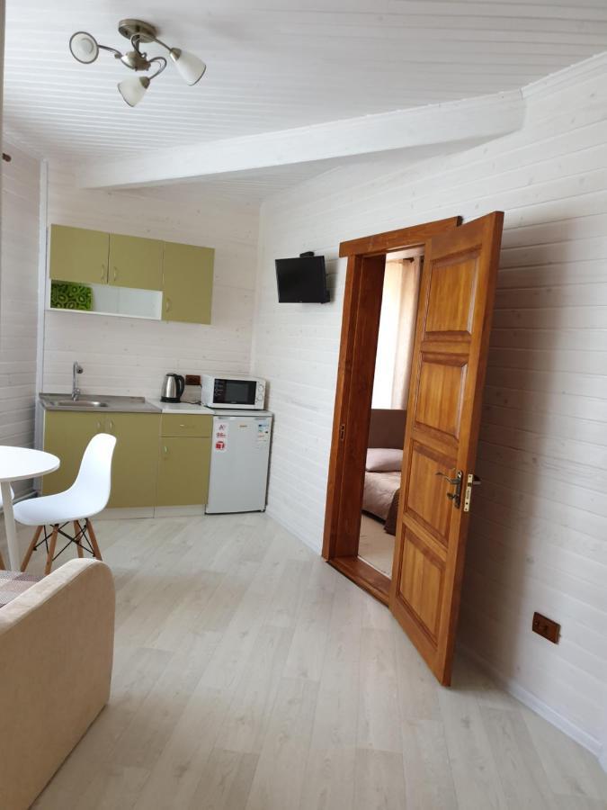 Asher Tatariw Exterior foto